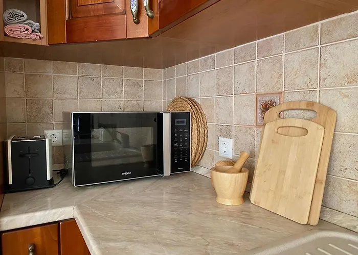 וילה Sofia With Garden, Pool And Lounge Areas