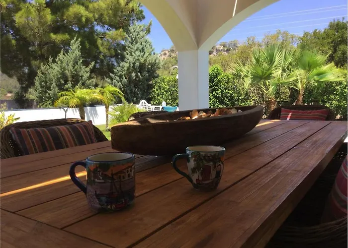 Sofia With Garden, Pool And Lounge Areas