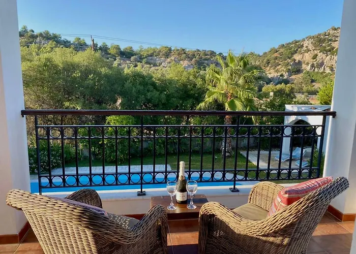 Sofia With Garden, Pool And Lounge Areas